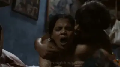 Nasty guy hard fucking Anni pundai in a family sex scene
